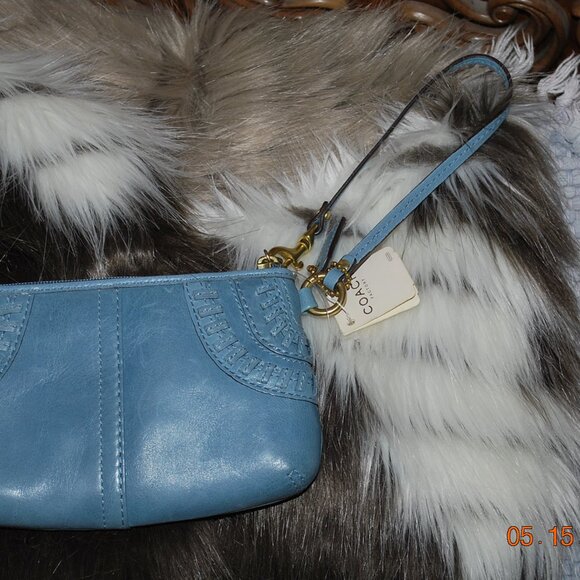 Coach New Baby Blue Wristlet/clutch - Picture 4 of 7